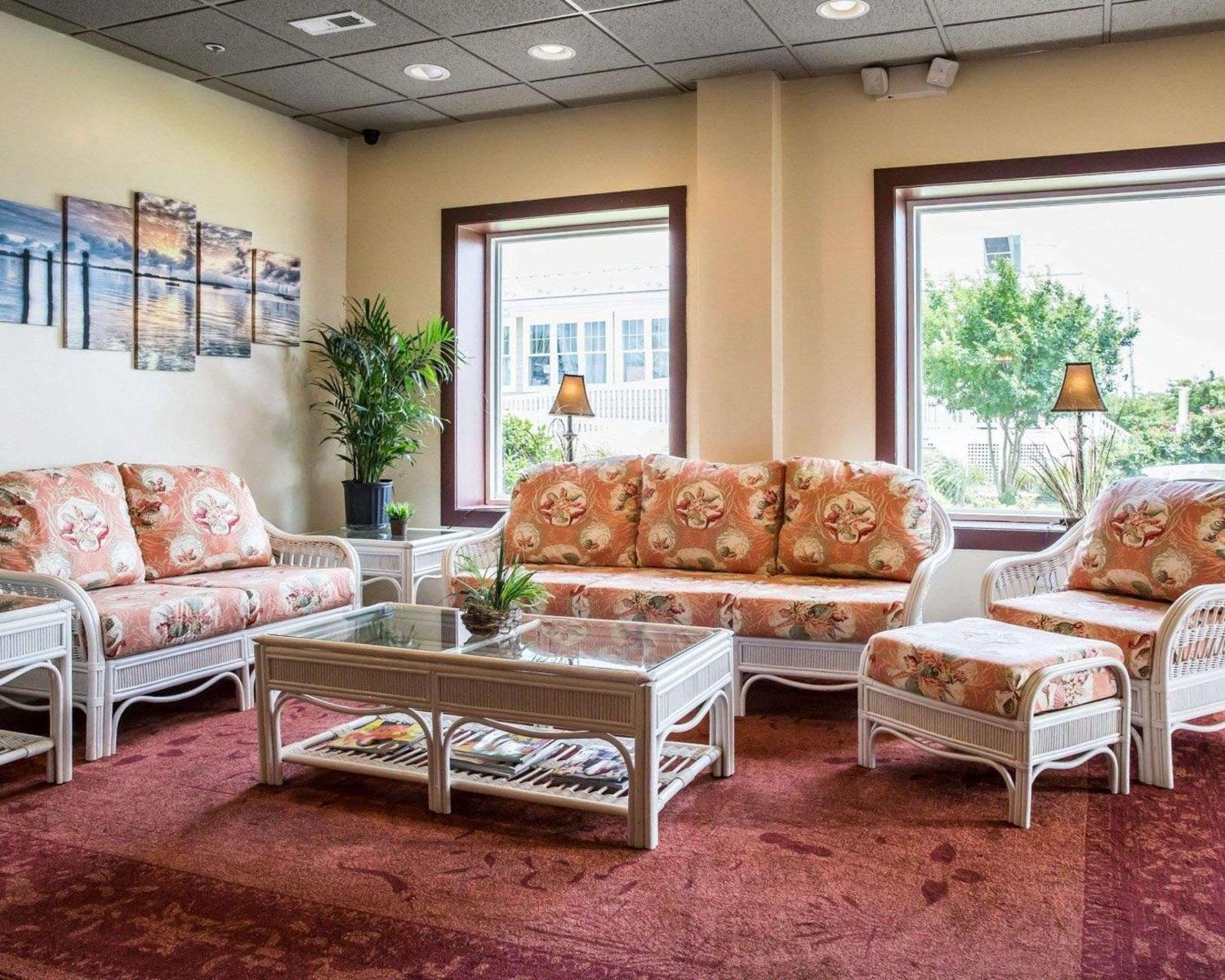 Island Inn & Suites, Ascend Hotel Collection Piney Point Εξωτερικό φωτογραφία